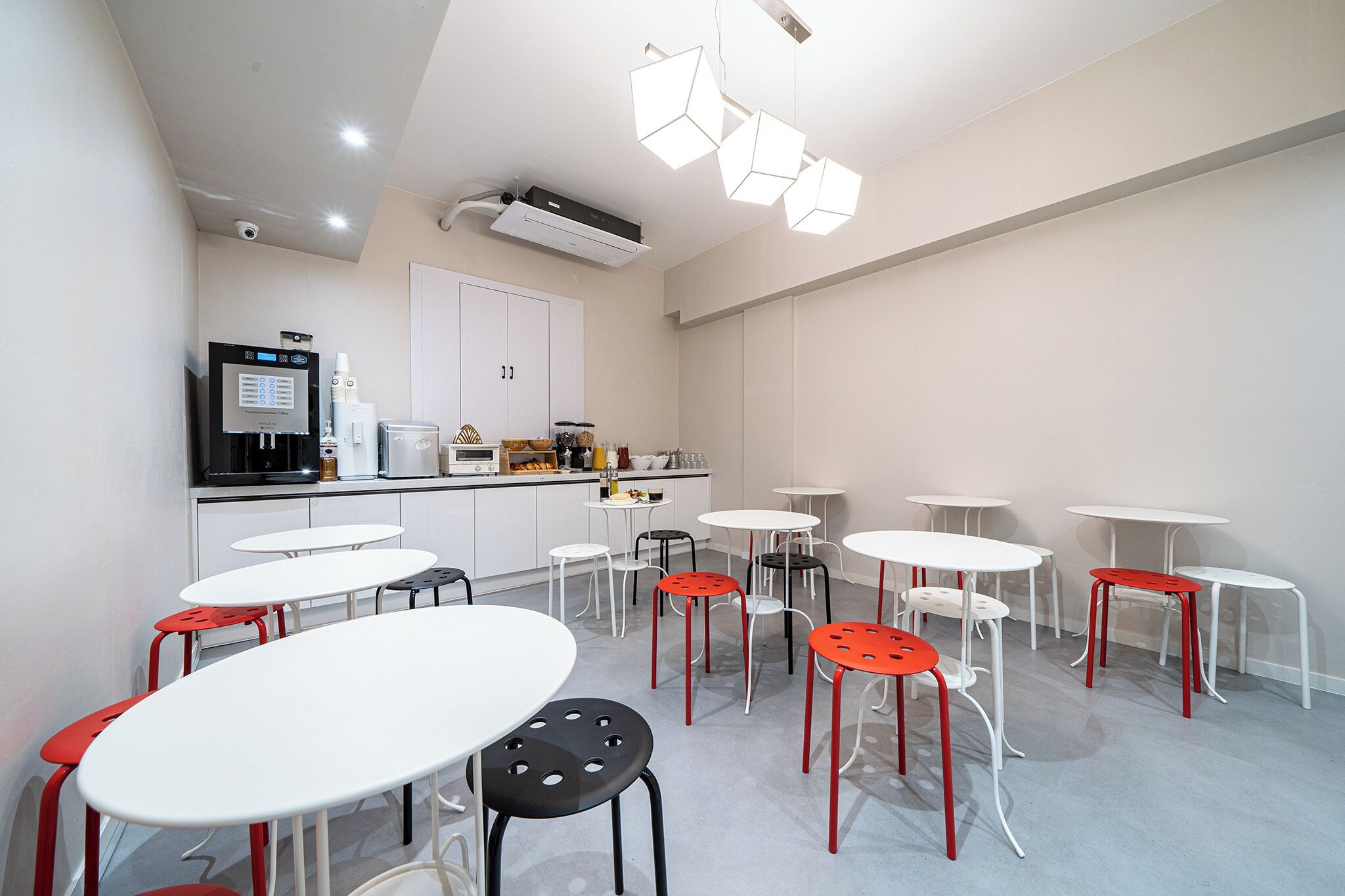 Päivittäinen mannermainen aamiainen (7000 KRW per henkilö)