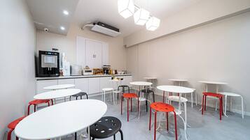 Päivittäinen mannermainen aamiainen (7000 KRW per henkilö)