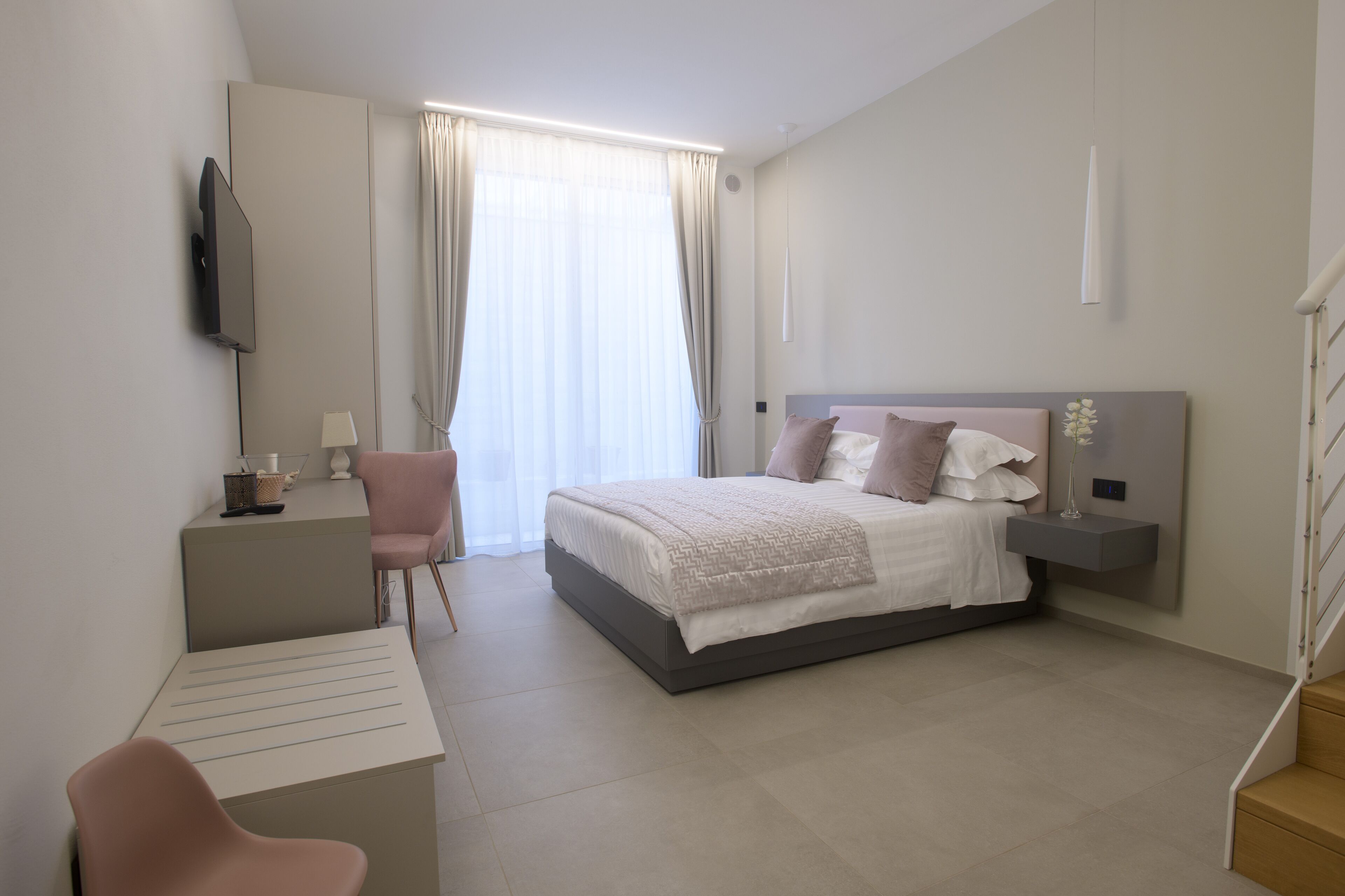 1 chambre, coffres-forts dans les chambres, bureau