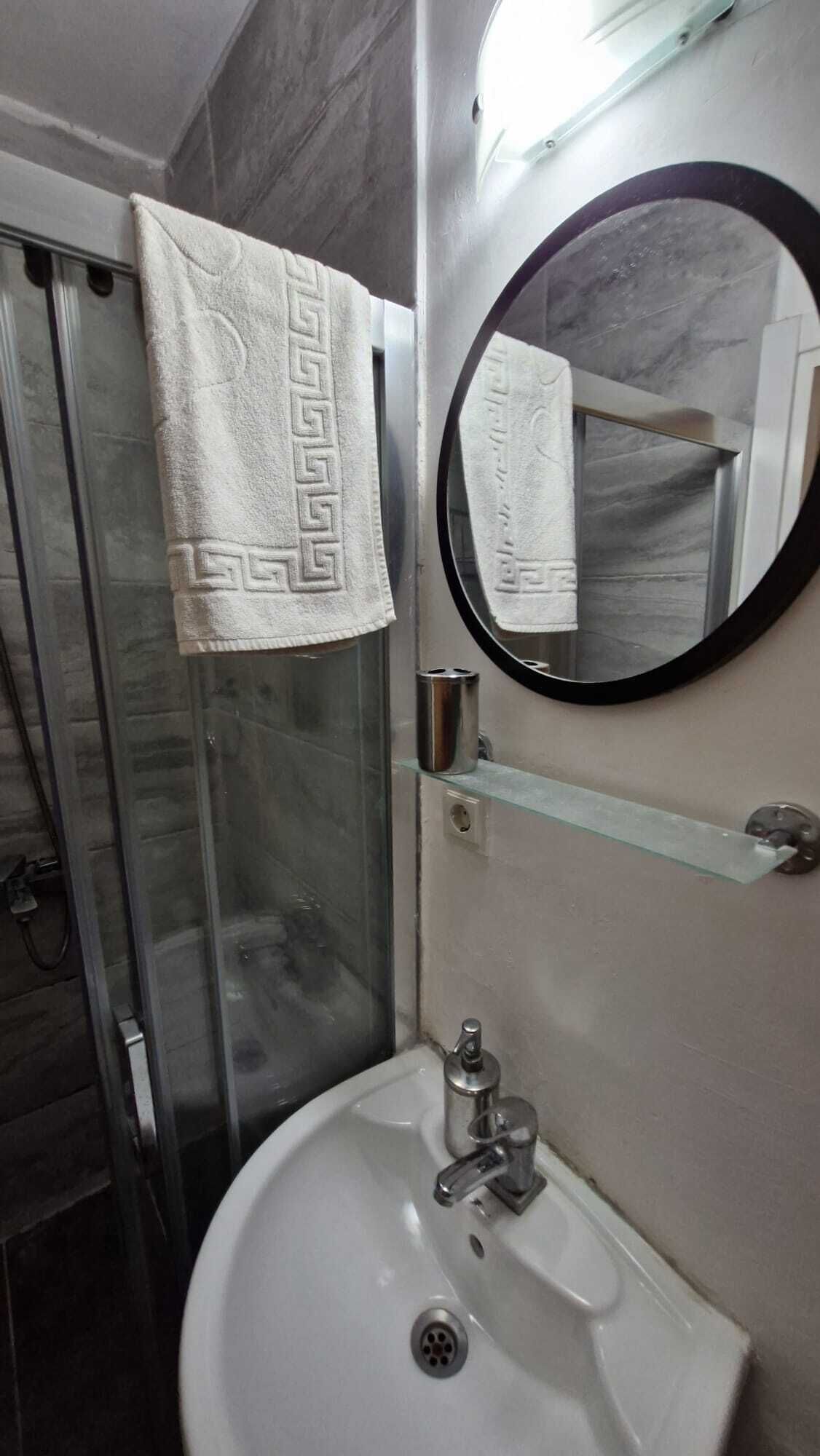 Standard Room | Bathroom