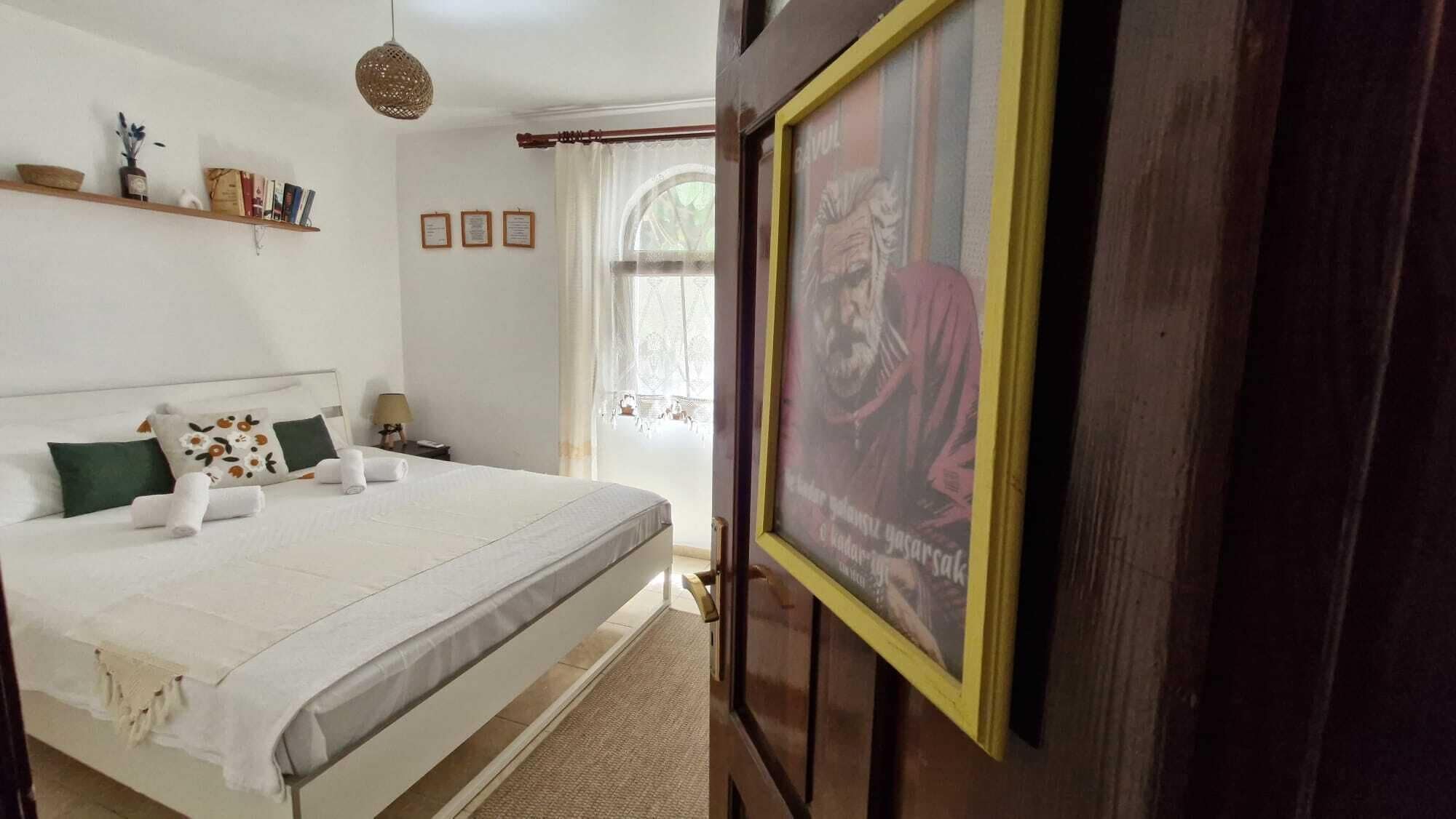 Standard Room | Free WiFi, bed sheets