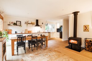 Dining - Springtime Sanctuary House with Views (Kalorama)