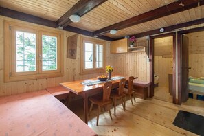 Chalet, 3 Bedrooms, Terrace, Mountain View | Dining