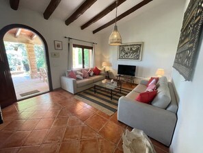 TV connectée, table de tennis de table, imprimantes