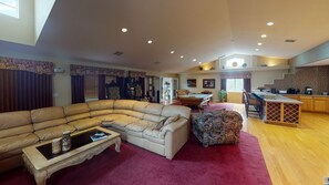 Living room - Exquisite Mountain Mansion Entire Home (Silver City)