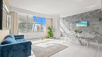 Apartment, 3 Bedrooms, Balcony, City View | Room amenity