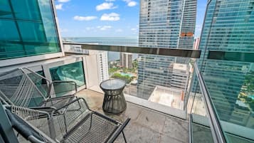 Apartment, 3 Bedrooms, Balcony, City View | Balcony