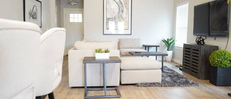 Casa, 3 habitaciones, patio | Sala de estar