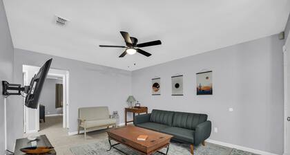 Mins From Mcallen House, Great Neighborhood! Great House!