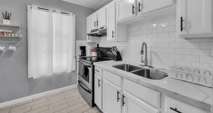 Mins From Mcallen House, Great Neighborhood! Great House!