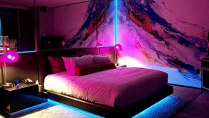 Apartment, 1 Bedroom, Accessible, Smoking - Panoramic Strip Views Open Balcony Free Parking High Floor Sleeps 4 (Las Vegas)