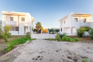 Villa, 3 Bedrooms, Smoking, Balcony | Bahagian luar