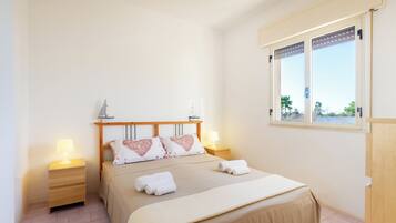Villa, 3 Bedrooms, Smoking, Balcony | 4 bedrooms