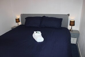 Apartamento, 2 camas de matrimonio | 2 dormitorios, wifi gratis, ropa de cama