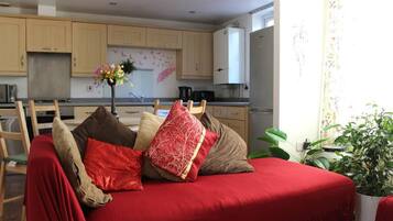 Apartamento, 2 camas de matrimonio | Sala de estar