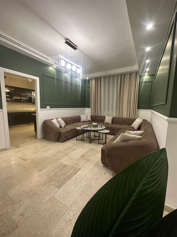 3 Bedroom Apartment Of 200m Jre - Amman