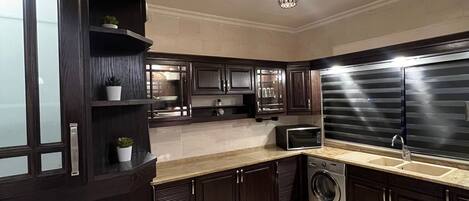 Apartment, 3 Bedrooms, Smoking | Interior
