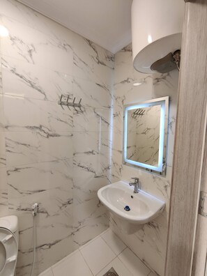 Apartment, 1 Bedroom, Accessible | Bathroom - 45m Luxury Room Royal View Near all Services (Amman)