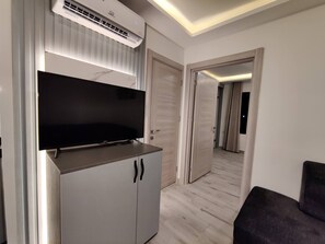 Apartment, 1 Bedroom, Accessible | Interior