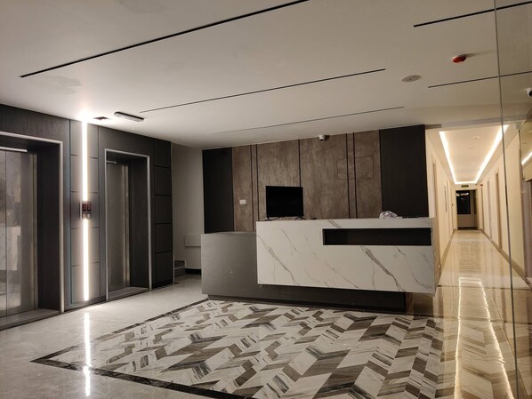 Apartment, 1 Bedroom, Accessible | Lobby - 45m Luxury Room Royal View Near all Services (Amman)