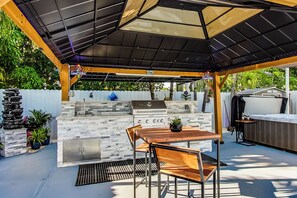 House, 3 Bedrooms | BBQ/picnic Area - 💎💎💎luxurious Tropical Private Oasis By Mia Airport (Hialeah)