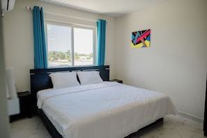 Apartamento, 4 quartos, sacada, vista para o jardim | 5 quartos