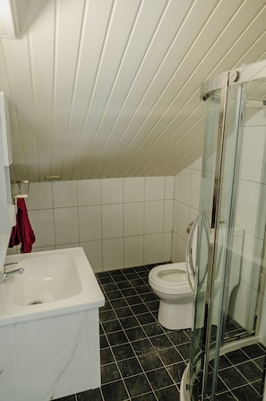 Apartamento, 4 quartos, sacada, vista para o jardim | Banheiro