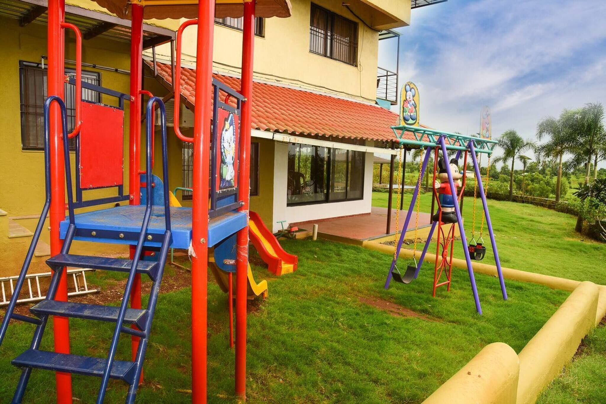 Biệt thự, nhiều phòng ngủ, hút thuốc, ban công | Khu vực dành cho trẻ em