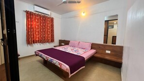 Villa, Multiple Bedrooms, Smoking, Balcony