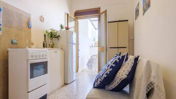 Nhà, 2 phòng ngủ, hút thuốc, ban công | Nội thất