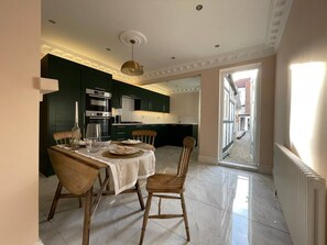 Interior - Stunning Beach House At Southsea, Portsmouth (Portsmouth)