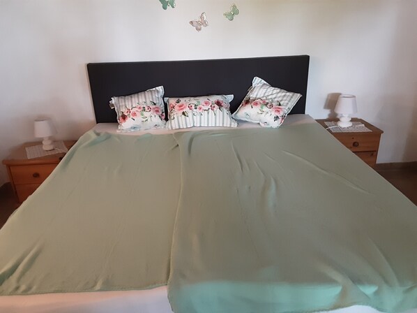 1 bedroom, WiFi, bed sheets