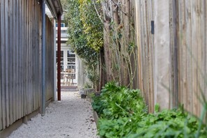 Property grounds - Brunswick Hideaway (A Gem in Brunswick) (Brunswick)