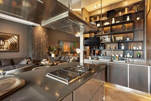 Fridge, microwave, oven, stovetop - Luxurious Penthouse Best Design Award Top Location (Mexico City)