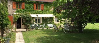 Maison de Campagne Familiale en Bourgogne
