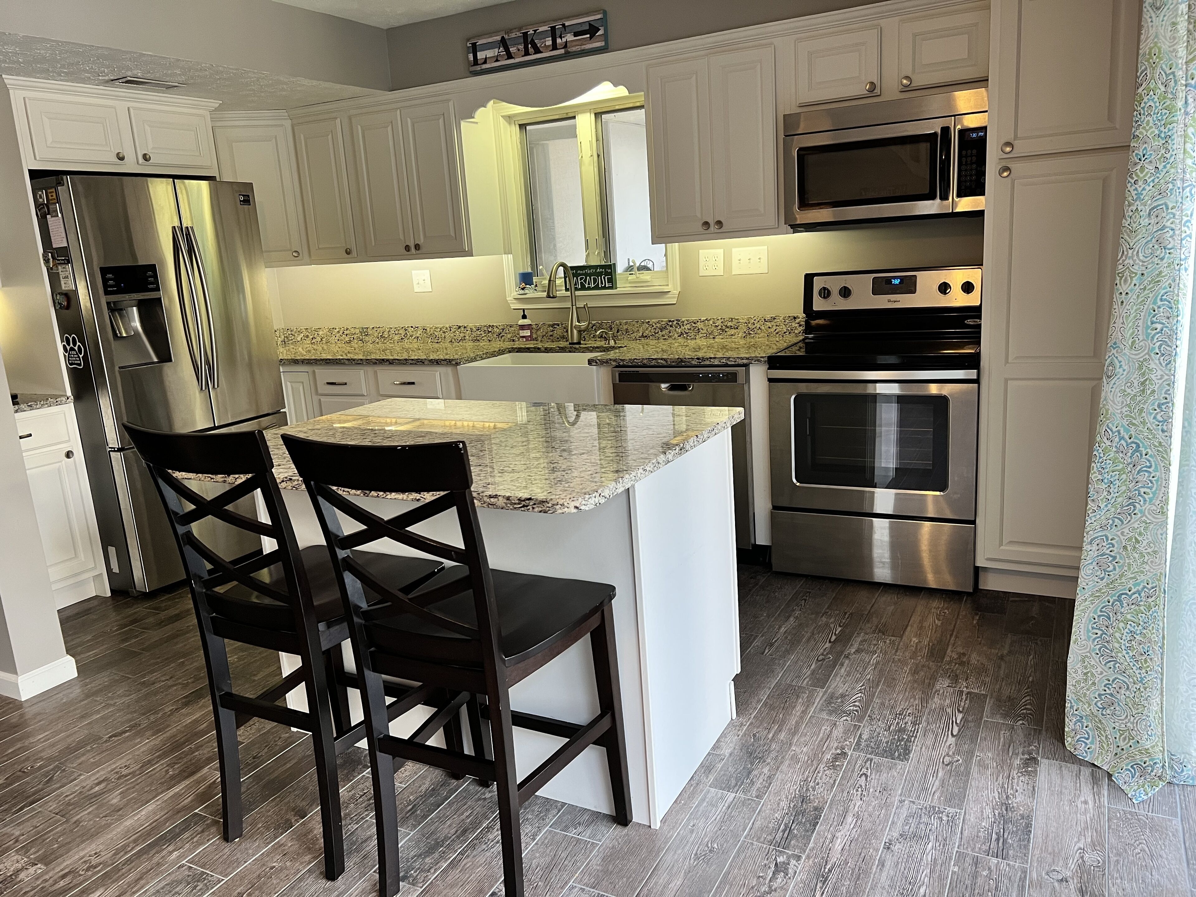 Cozy Lakefront property just steps from the water with breathtaking views!