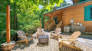 Terrace/patio - Nottingham Nook - 2 Bedroom / 2 Bath, Hot Tub, Firepit (Maggie Valley)