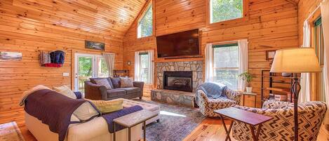 Smart-tv och eldstad