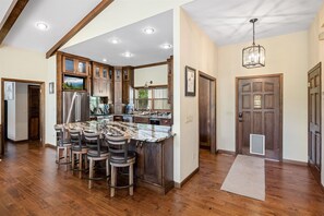 Dishwasher - Executive Luxury Home on the Little Pigeon River (Sevierville)