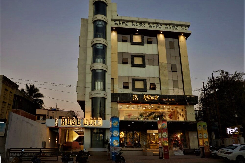Hotel Rose Gold