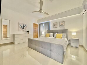 1 soverom, skrivebord, strykejern/-brett og wi-fi (inkludert)