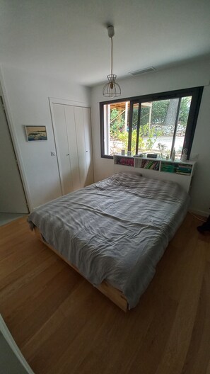 4 habitaciones, escritorio y wifi gratis