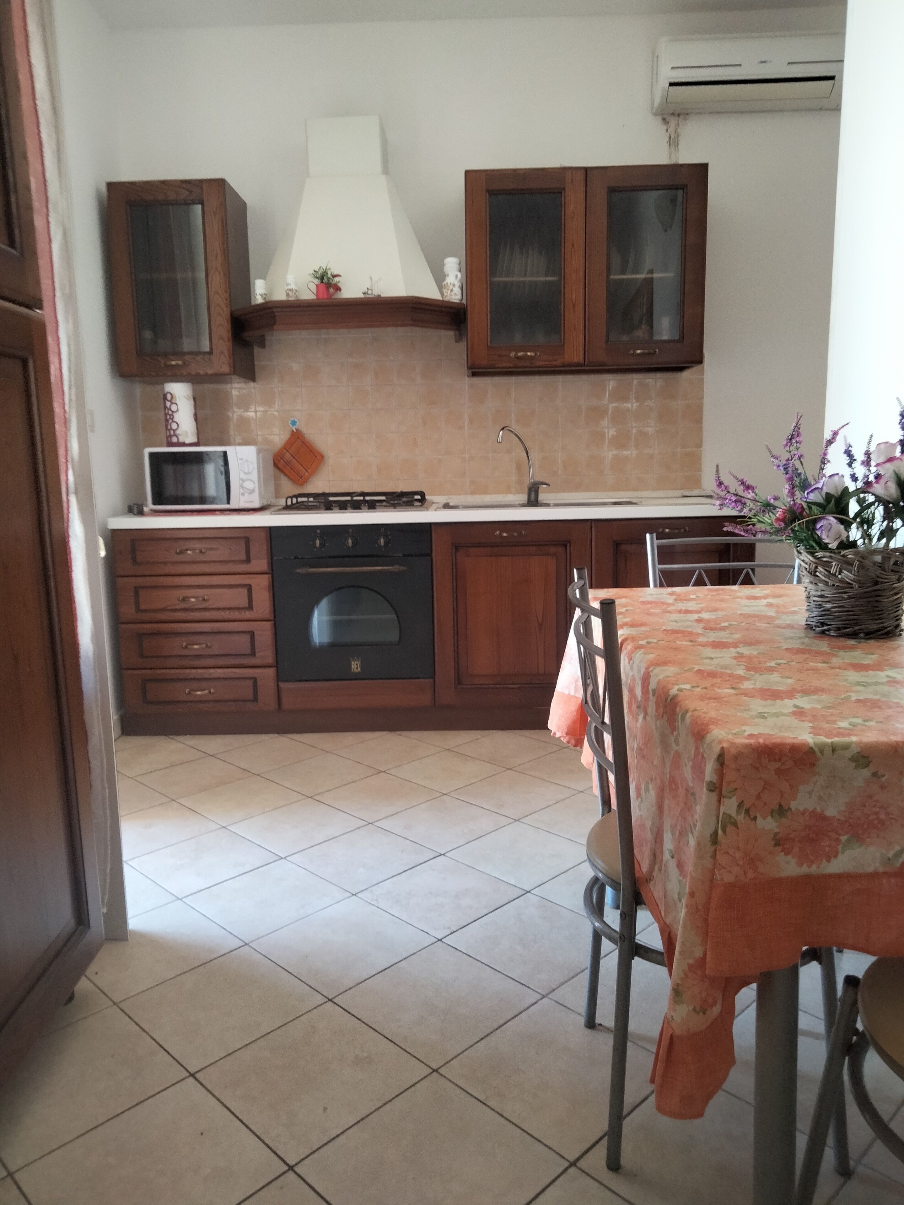 Charming villa with swimming pool and whirlpool just a few minutes from the sea