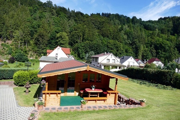 Blockhaus auf dem Garten