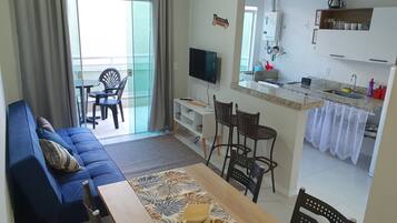 Een 40-inch televisie met digitale zenders, Netflix en streamingdiensten