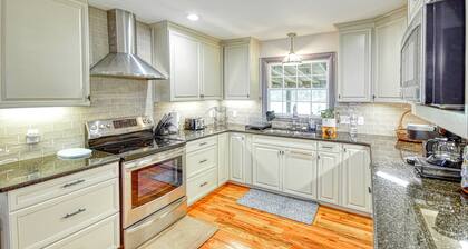 Spacious 5BR/3BA Home: Near I-10, Fenced Yard, Workspace!