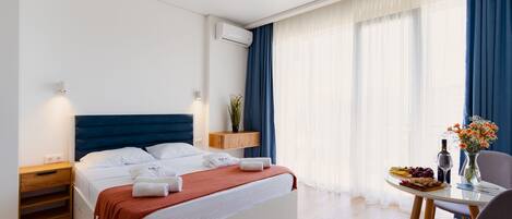 إستديو | بديكورات فريدة لكل غرفة وطراز فريد لكل وحدة ومكواة/لوح كي