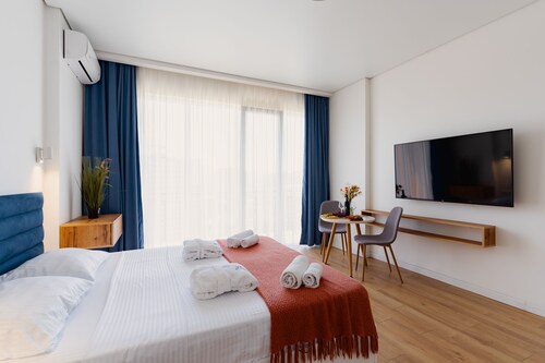 Next Orange Aparthotel Official