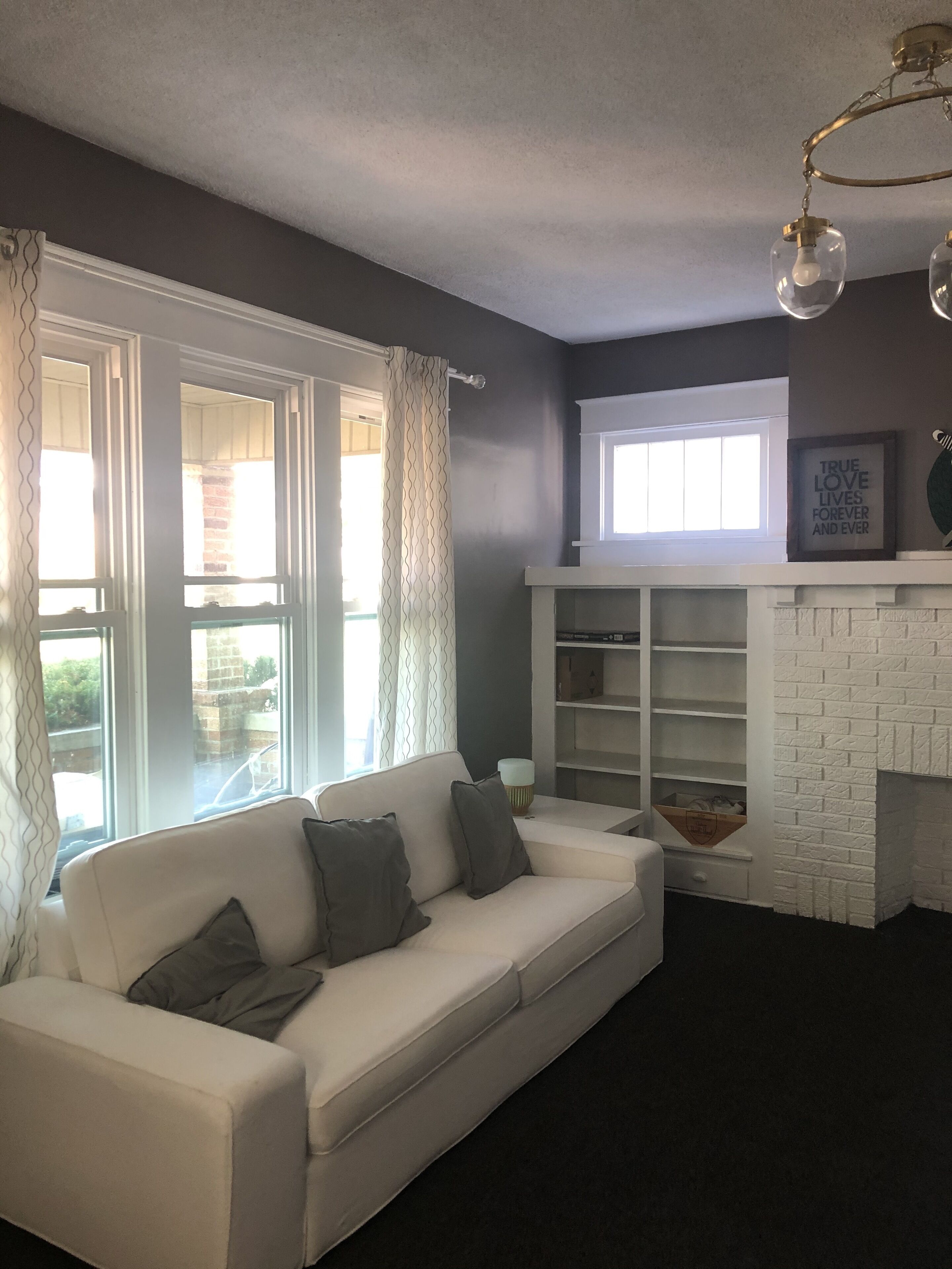 Cozy 5Bd+/ 2Ba House- 7 min from everything local -30 min PITT