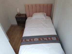 3 quartos, Wi-Fi de cortesia, roupa de cama